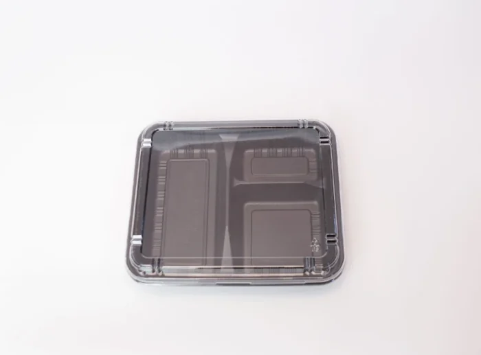 "3-compartment packaging tray with hinge lid from www.jcpackaging.net"