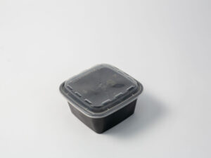 650ml RECYCLABLE SQUARE PLASTIC AND LID